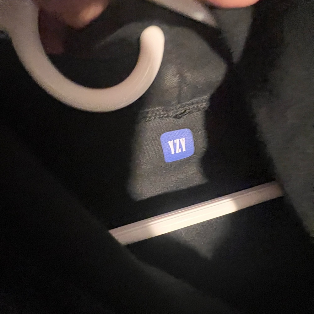 Yeezy gap - Picture 2 of 3
